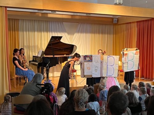 Pamela Kremer & Kolleginnen 5 (Foto: Maren Martell)